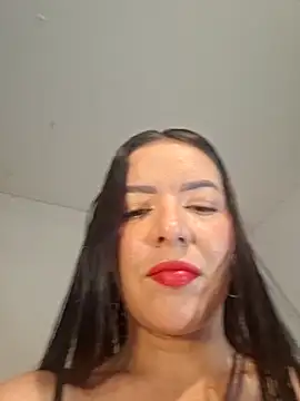 Snapshot of Anal_Luucia chatting on June 2026 12:05:02 PM Anal Luucia online show from June 2026 12:05:02 PM
