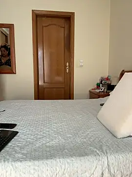 Snapshot of soli-lov chatting on July 2026 12:01:01 PM soli-lov online show from July 2026 12:01:01 PM