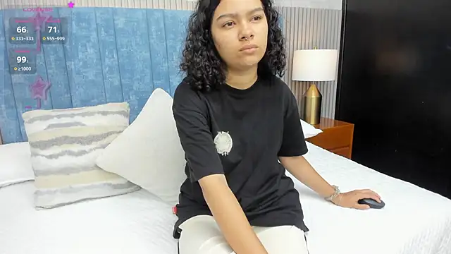 pretty sunlight  online show from November 2025 01:28:01 AM