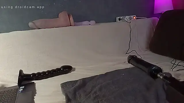 Hungry  Puppy online show from October 2025 08:29:01 PM