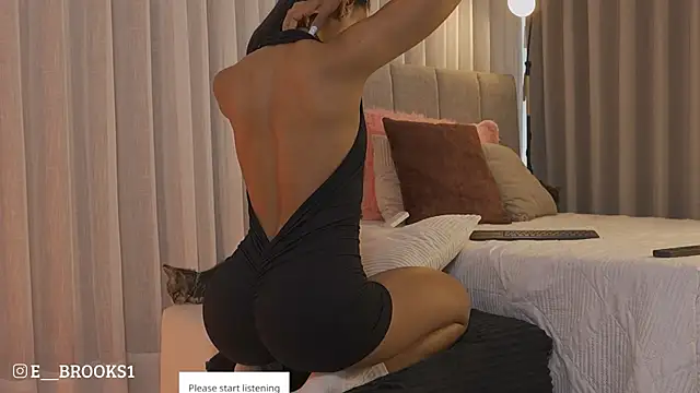 Snapshot of emma_brooks1 chatting on June 2026 07:13:01 PM emma brooks1 online show from June 2026 07:13:01 PM