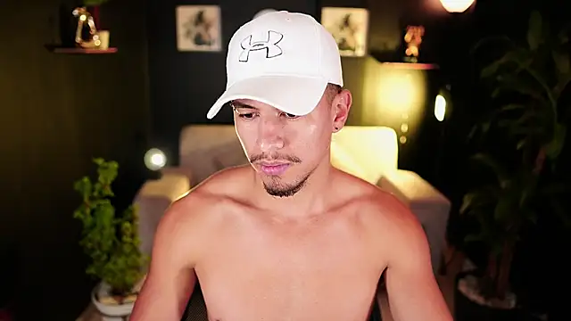 Aaronfox x online show from November 2025 09:08:02 AM