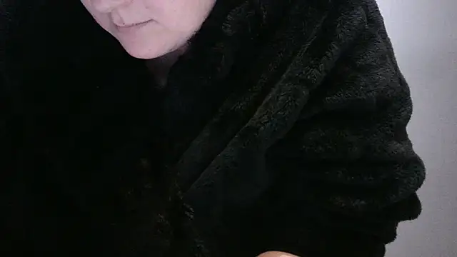 busty-bella1 online show from November 2025 06:32:01 PM