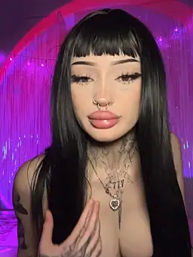 madelinexx online show from November 2025 03:04:01 PM