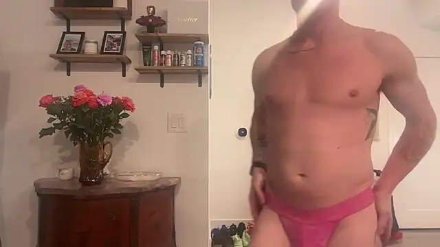 Snapshot of crossfitterguy87 chatting on March 2026 01:42:02 AM crossfitterguy87 online show from March 2026 01:42:02 AM