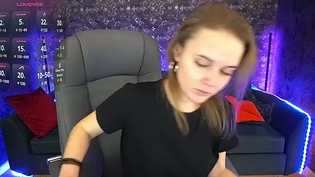 Snapshot of MaribelRiverr_ chatting on December 2024 10:02:01 AM MaribelRiverr  online show from December 2024 10:02:01 AM