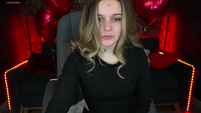Snapshot of MaribelRiverr_ chatting on February 2025 06:32:02 AM MaribelRiverr  online show from February 2025 06:32:02 AM