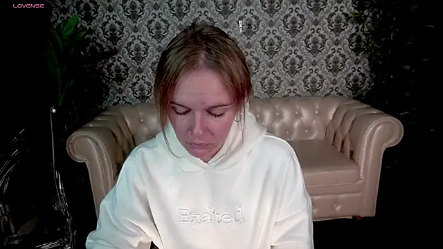 Snapshot of MaribelRiverr_ chatting on September 2025 05:40:01 AM MaribelRiverr  online show from September 2025 05:40:01 AM