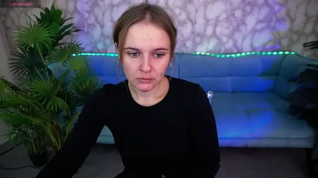 Snapshot of MaribelRiverr_ chatting on October 2025 05:49:01 AM MaribelRiverr  online show from October 2025 05:49:01 AM
