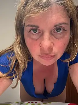 Snapshot of Lombada chatting on April 2026 09:26:01 PM Lombada online show from April 2026 09:26:01 PM
