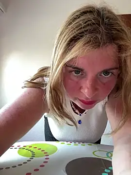 Snapshot of Lombada chatting on May 2026 04:00:01 PM Lombada online show from May 2026 04:00:01 PM