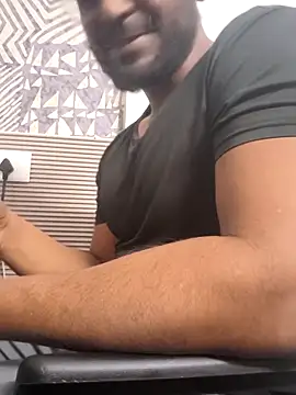 Snapshot of Ricky-fitness chatting on February 2026 12:54:01 PM Ricky-fitness online show from February 2026 12:54:01 PM