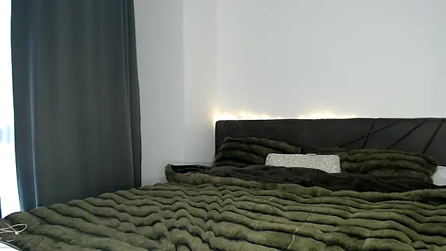 Snapshot of ElizabethAC chatting on February 2026 06:50:01 AM ElizabethAC online show from February 2026 06:50:01 AM