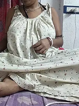 Snapshot of miss-Riy chatting on July 2026 04:44:02 PM miss-Riy online show from July 2026 04:44:02 PM
