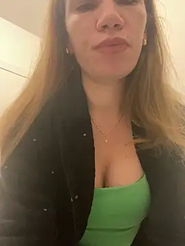 Snapshot of EvaRush chatting on January 2025 08:29:01 PM EvaRush online show from January 2025 08:29:01 PM