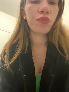 Snapshot of EvaRush chatting on January 2025 09:07:01 PM EvaRush online show from January 2025 09:07:01 PM