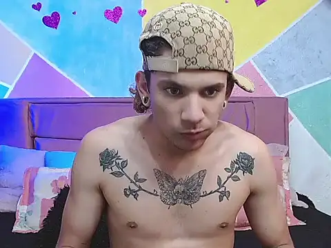 tylor boy online show from October 2025 04:11:01 AM