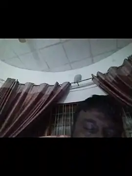 Snapshot of nikini1621 chatting on May 2026 05:32:02 PM nikini1621 online show from May 2026 05:32:02 PM