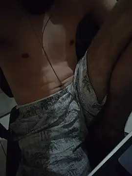 Snapshot of OliverWtdh chatting on February 2026 12:21:01 PM OliverWtdh online show from February 2026 12:21:01 PM