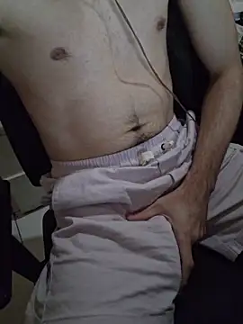 Snapshot of OliverWtdh chatting on February 2026 04:44:02 PM OliverWtdh online show from February 2026 04:44:02 PM