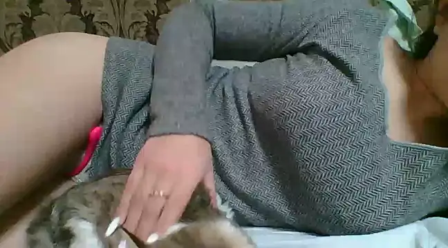 Emma 99 online show from February 2025 12:02:02 PM