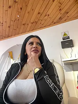 Milff parkerrr online show from March 2025 04:17:01 PM