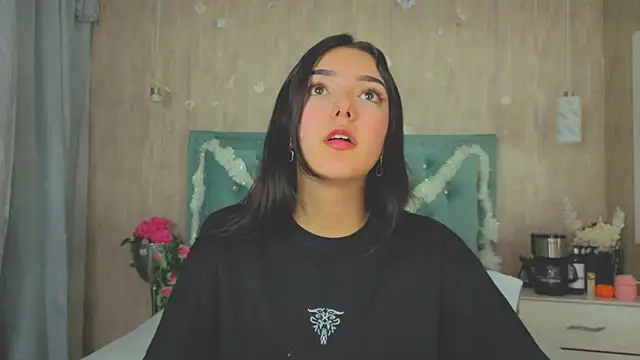 Marcelaa fox online show from December 2025 07:42:02 PM