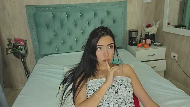 Snapshot of Marcelaa_fox chatting on July 2026 08:44:02 PM Marcelaa fox online show from July 2026 08:44:02 PM