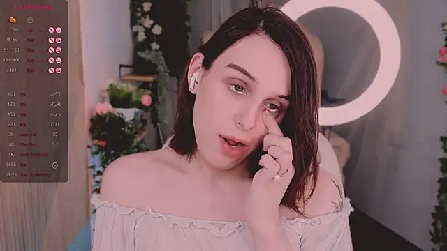  yourFoxy  online show from December 2024 05:08:01 PM