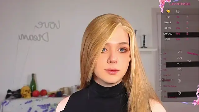  yourFoxy  online show from November 2025 12:39:02 PM