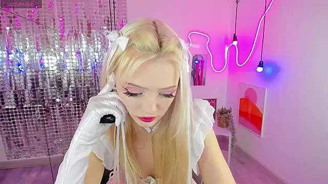 Snapshot of EmilyAir chatting on January 2025 05:40:02 PM EmilyAir online show from January 2025 05:40:02 PM