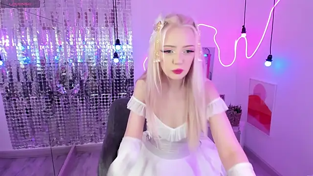 Snapshot of EmilyAir chatting on February 2025 05:29:01 PM EmilyAir online show from February 2025 05:29:01 PM