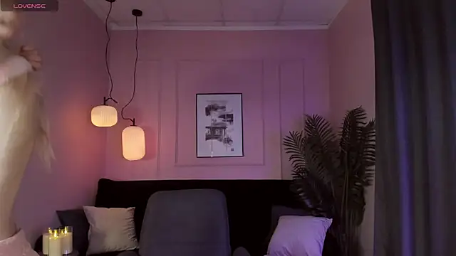 Snapshot of EmilyAir chatting on March 2025 01:58:01 AM EmilyAir online show from March 2025 01:58:01 AM