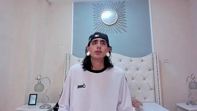 Snapshot of Matthew_Dixonn chatting on December 2024 03:42:01 AM Matthew Dixonn online show from December 2024 03:42:01 AM