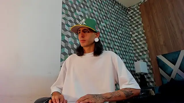 Snapshot of Matthew_Dixonn chatting on January 2025 01:16:01 AM Matthew Dixonn online show from January 2025 01:16:01 AM