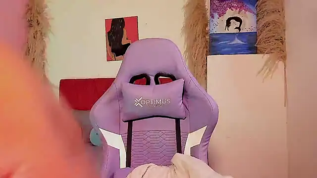 juli 2tyes online show from February 2026 03:01:01 AM