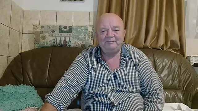 fullballs6 online show from October 2025 01:57:01 AM