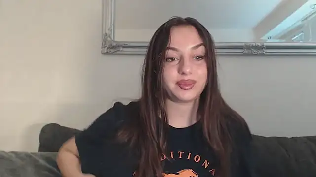 courtneyPerfect online show from December 2024 11:07:02 AM