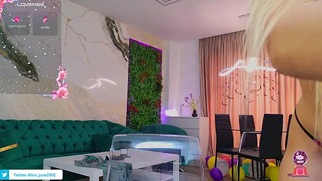 emily bloom online show from March 2025 08:26:02 AM