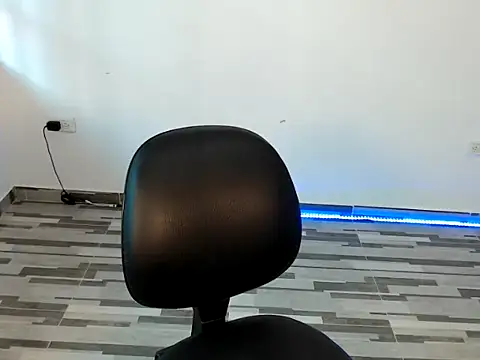 naomi h1 online show from April 2026 07:18:02 PM