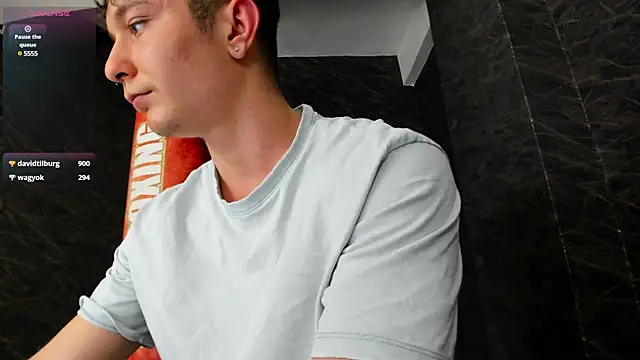 leonardsmith01 online show from December 2024 04:33:02 AM