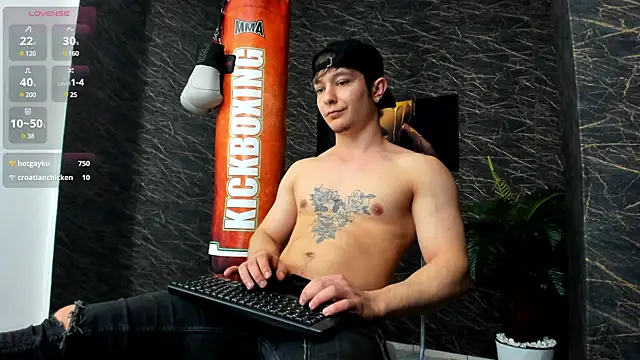 leonardsmith01 online show from January 2025 11:48:01 PM