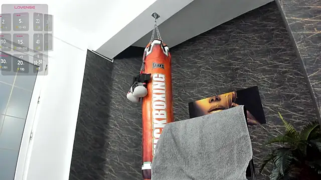 leonardsmith01 online show from February 2025 02:47:02 AM