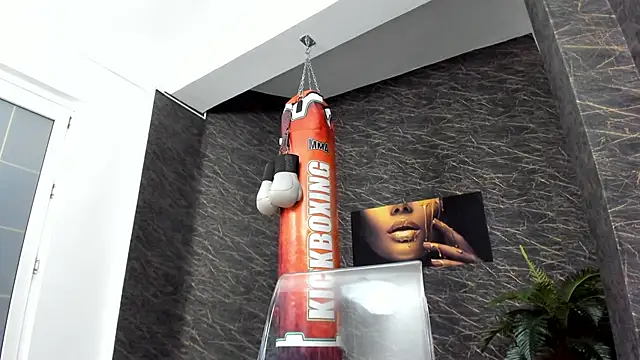 leonardsmith01 online show from February 2025 08:42:01 PM