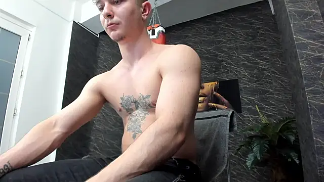 leonardsmith01 online show from February 2025 03:11:02 AM