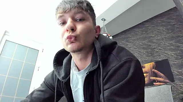 leonardsmith01 online show from February 2025 08:36:01 PM