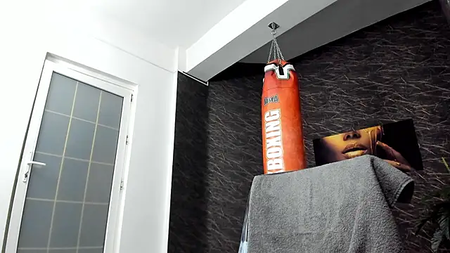 leonardsmith01 online show from February 2025 11:59:02 PM