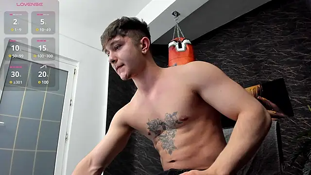 leonardsmith01 online show from March 2025 08:32:02 PM