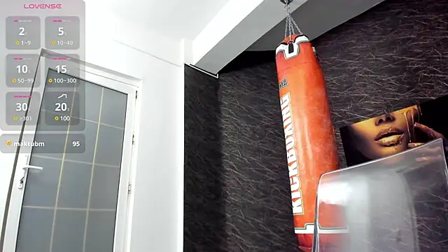 leonardsmith01 online show from March 2025 11:43:02 PM