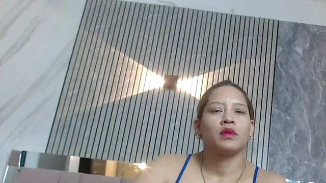 Snapshot of samantha__karolstone chatting on May 2026 06:27:01 PM samantha karolstone online show from May 2026 06:27:01 PM